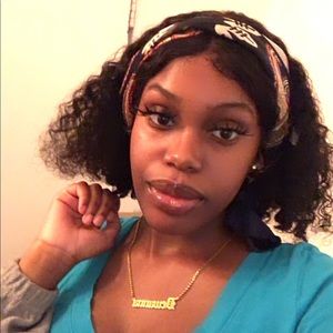 Meet your Posher, Dewanna